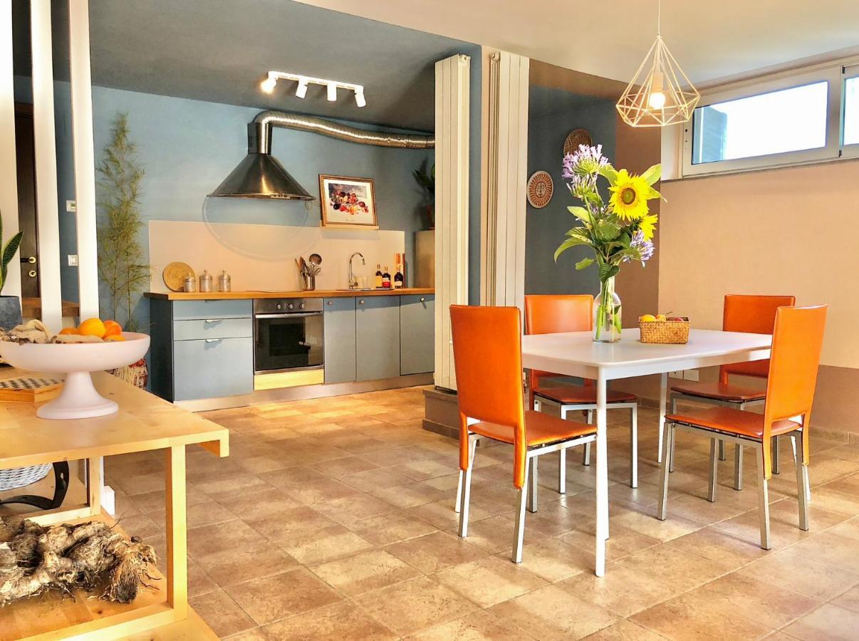Blue Apricot Apartment Con Jacuzzi Montesilvano Marina Esterno foto