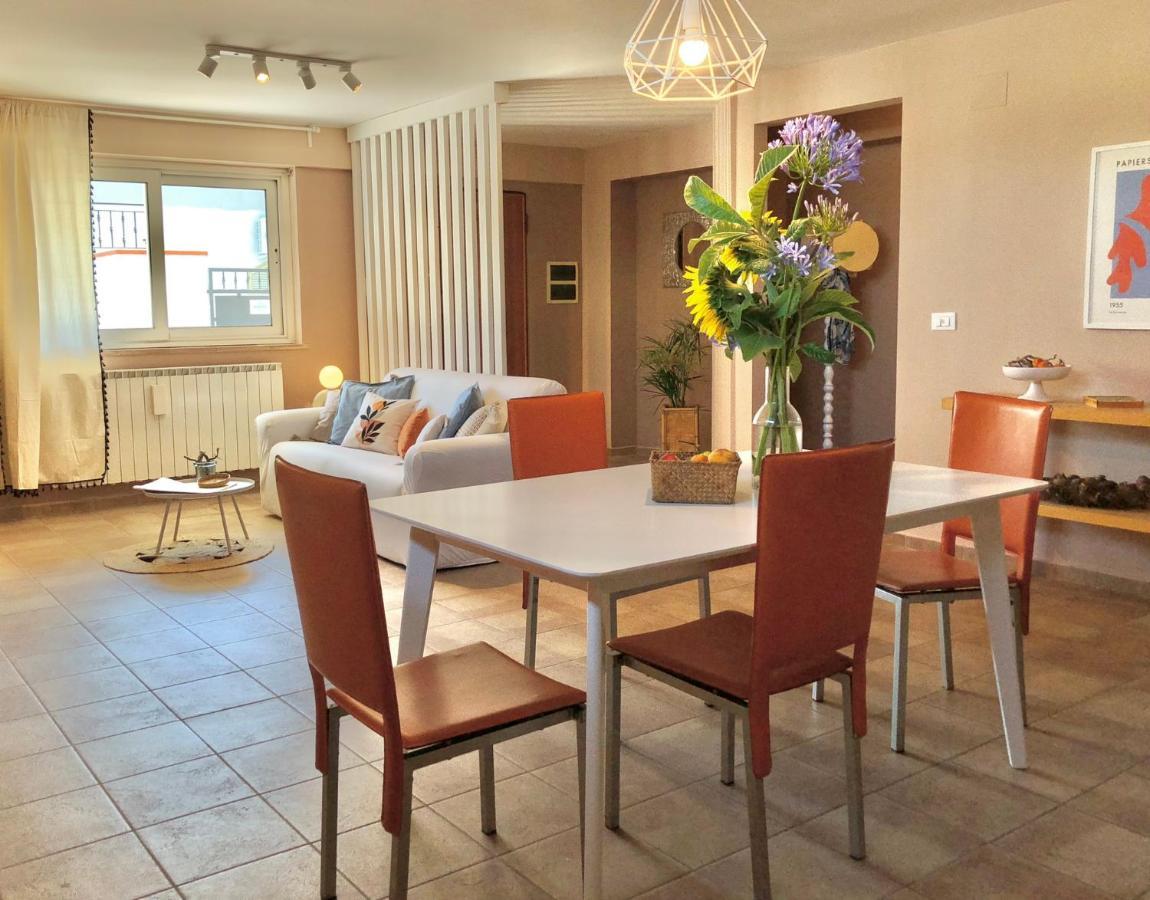 Blue Apricot Apartment Con Jacuzzi Montesilvano Marina Esterno foto